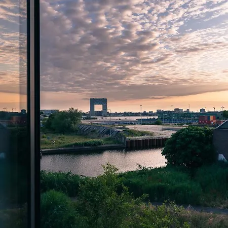 Elegant Boutique Living 45M2 W Iconic Sunset Views Amesterdão